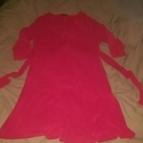 Red 3/4 Sleeve Dress - Picture 2 of 4